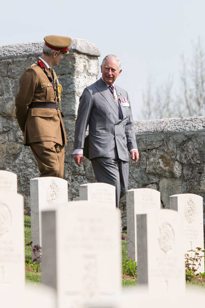 HRH Prince Charles con addetto militare